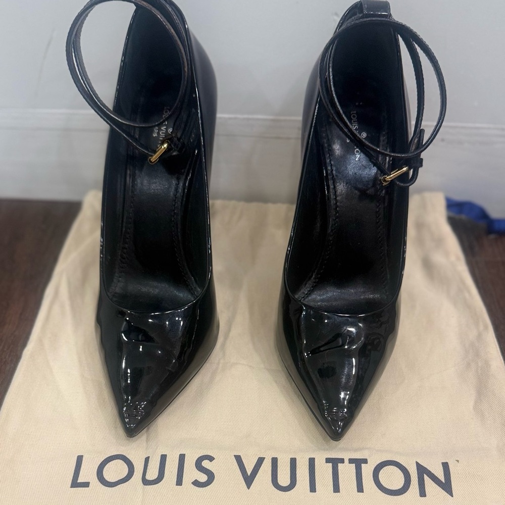 Louis Vuitton Black Patent Leather Pointed Toe Ankle-Strap Pumps